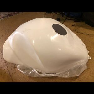2002 Gsxr tank cover